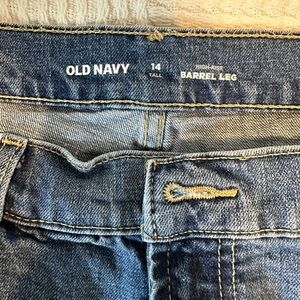Old Navy Women’s Barrel Leg Jeans 14 TALL